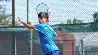 El joven tenista talense Martín Palop viaja a Francia para continuar con su carrera.