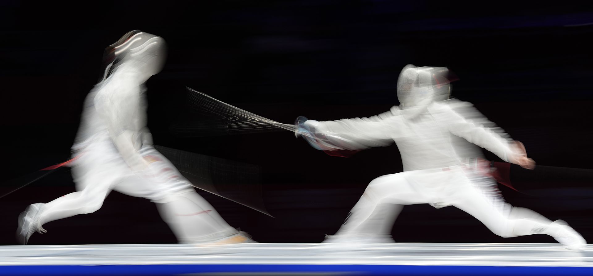Oh Sanguk de Corea del Sur, a la derecha, compite contra Yan Yinghui, de China, en la final de esgrima por equipos de sable masculino en los 19º Juegos Asiáticos en Hangzhou, China, el jueves 28 de septiembre de 2023. (Foto AP/Aaron Favila) Oh Sanguk de Corea del Sur, a la derecha, compite contra Yan Yinghui, de China, en la final de esgrima por equipos de sable masculino en los 19º Juegos Asiáticos en Hangzhou, China, el jueves 28 de septiembre de 2023. (Foto AP/Aaron Favila)