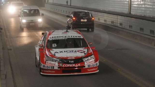 Los autos del Súper TC2000 aceleraron en el interior del Túnel Los autos del Súper TC2000 aceleraron en el interior del Túnel