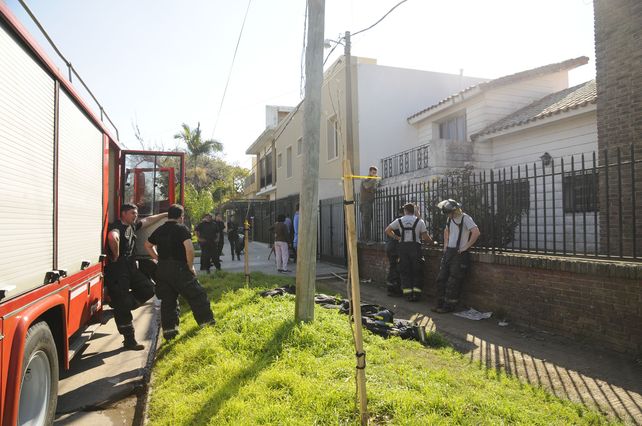 Costanera: el humo que salía desde una casa llevó preocupación a los vecinos