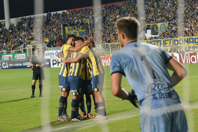 Central maquilló el papelón y ganó desde los penales