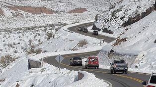 Cierran los pasos a Chile en Jujuy, Salta y Neuquén por nevadas