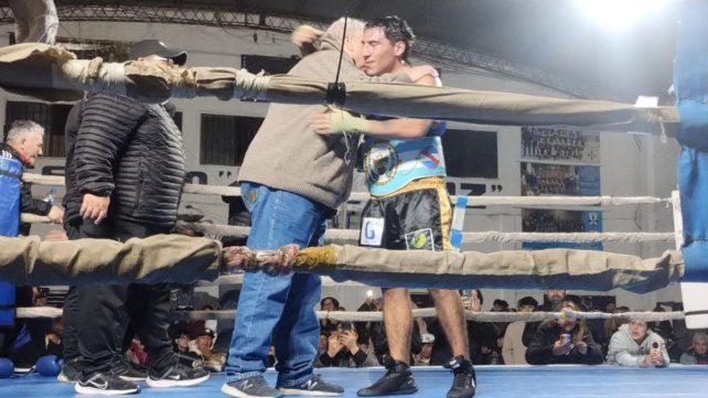 Iván Frutos es el nuevo campeón de la Federación Entrerriana de Box en la categoría Hasta 75 kilos.