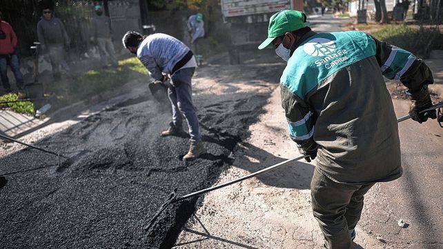 Trabajos de bacheo en la ciudad de Santa Fe