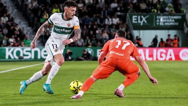 Elche dejó escapar la victoria ante Real Sociedad sobre el final por la Liga de España