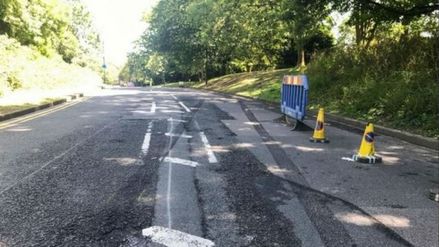 Una automovilista atropelló a un grupo de adolescentes en Londres y una chica murió