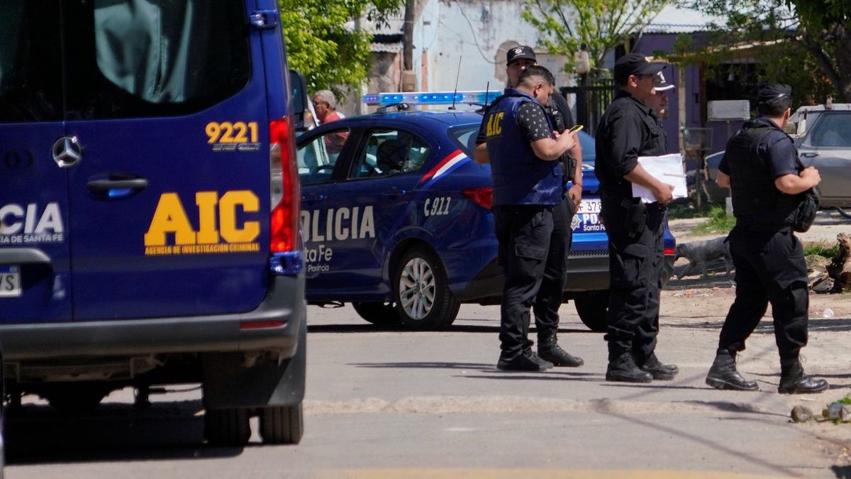 Asesinaron a balazos a un joven de 20 años e hirieron a una mujer y a ...