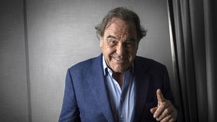 Oliver Stone regresó sobre el asesinato de Kennedy en formato de documental