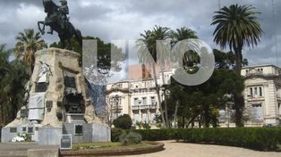 Continúa la recolección de firmas en la Plaza San Martín