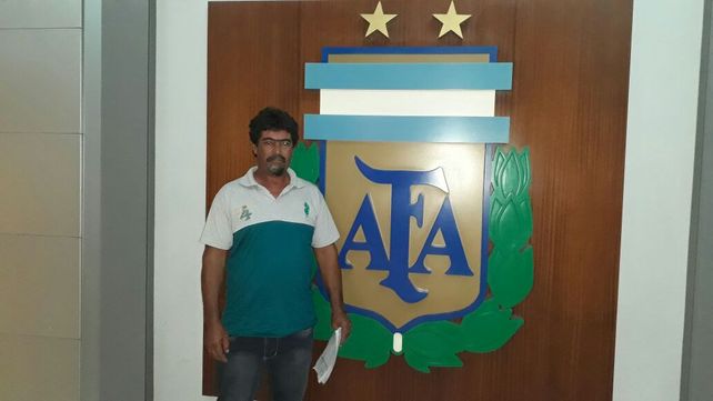Intengrante de la subcomisión de fútbol de Diamantino entregó una nota en AFA