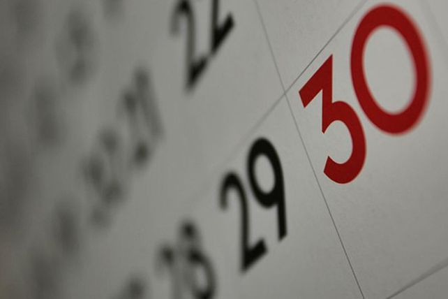 ¿Es feriado puente o no el 30 de abril?