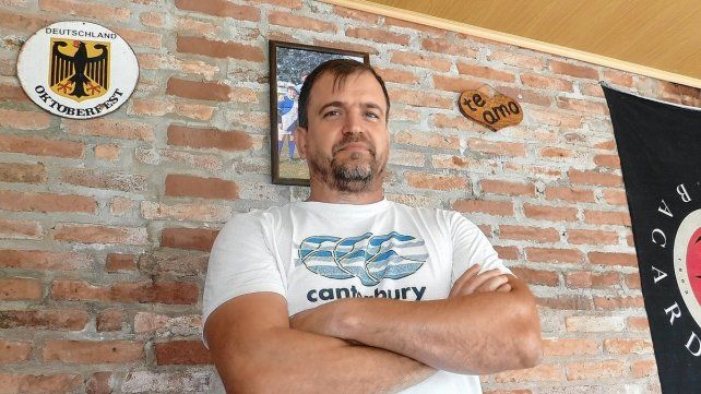 Federico Schmidt es el nuevo head coach del plantel superior de Universitario. Federico Schmidt es el nuevo head coach del plantel superior de Universitario.