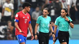 Stéphanie Frappart hace historia en Qatar 2022.