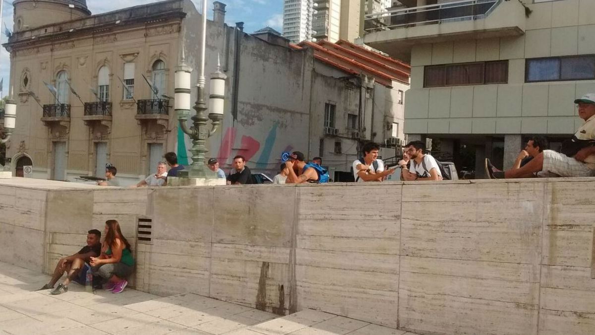 Las mejores imágenes que dejó el Tetazo en el Monumento a la Bandera