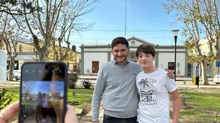 Maximiliano Pullaro sigue en campaña con recorridas por ciudades de Gran Rosario.