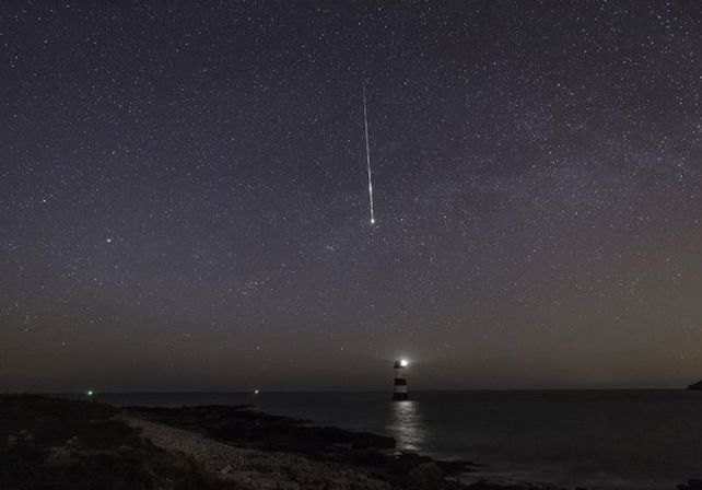 El planeta recibe una lluvia de estrellas que proviene de restos del cometa Halley