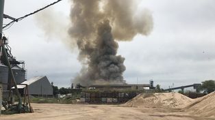 Un muerto y 20 heridos en una explosión en la ex-Nidera en Puerto San Martín