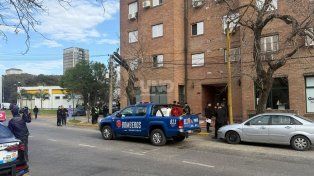 Tres personas fallecidas en un edificio de barrio Candioti sur