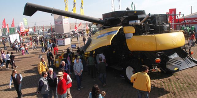 Fierros del campo, a media m&aacute;quina