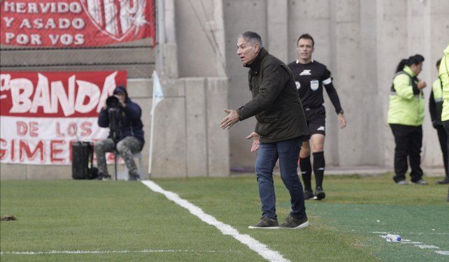 Ariel Holan iniciará el torneo con unas cuantas bajas por lesiones.