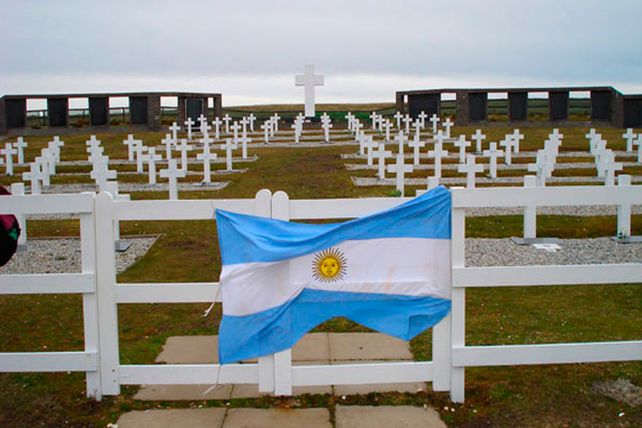 Malvinas: la Cruz Roja concluyó su primera visita para identificar a los caídos