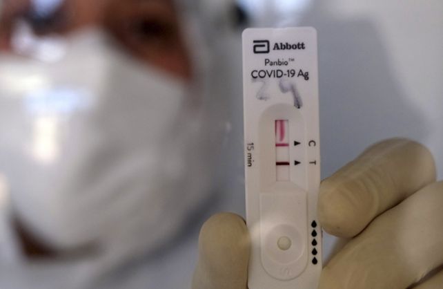 La cartera sanitaria señaló que son 4.245 los internados en unidades de terapia intensiva