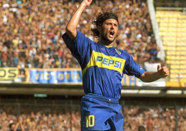 Ezequiel jugó un tiempo en Boca y tuvo la fortuna de consagrarse campeón de la Copa Libertadores.