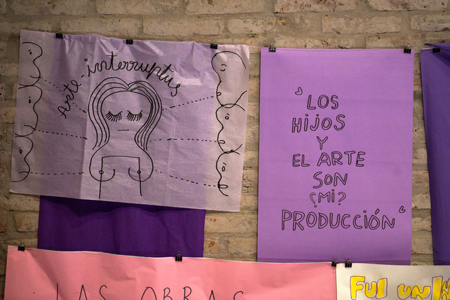 El lado B de la maternidad de las artistas es parte de lo que se muestra en el parque España y hace en eco en mujeres de otros espacios y disciplinas.&nbsp;