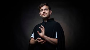 Mariano Saborido protagoniza Viento blanco, el celebrado unipersonal que el domingo 19 se podrá ver por primera vez en Rosario