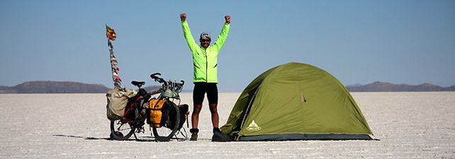 Pablo García, el argentino que dio la vuelta al mundo en bicicleta, pasa por Santa Fe