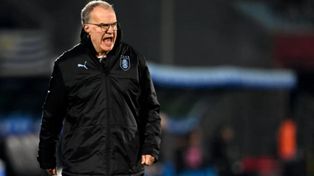 Bielsa está en medio de una polémica por un supuesto maltrato a un jugador