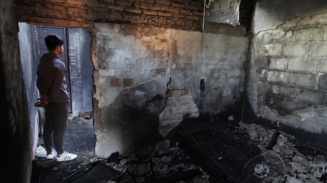La casa donde vivía Aguirre quedó totalmente destruida por el incendio.&nbsp;