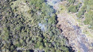 Bomberos combatían este martes por la tarde incendios forestales al sur de la Isla del Puerto&nbsp;