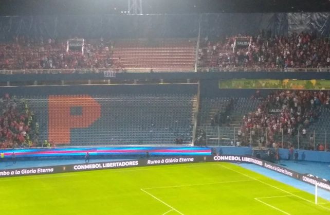 Serios incidentes entre hinchas de Cerro Porteño y San Lorenzo