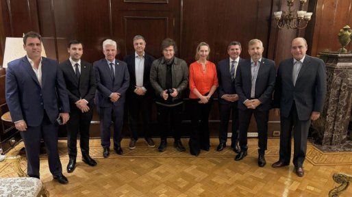 Las provincias deben suspender reclamos judiciales con Nación para canjear deudas