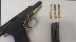 Prisión preventiva para dos hombres investigados por desviar 17 armas al mercado ilegal