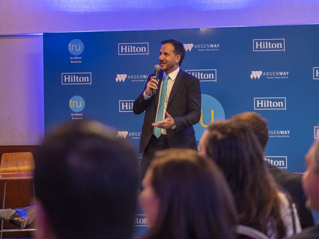 Cristiá anunció el nuevo desarrollo de Argenway en Bariloche.