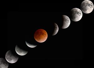 Mirá en vivo la #LunaRoja: Un súper eclipse tiñe la noche de morado