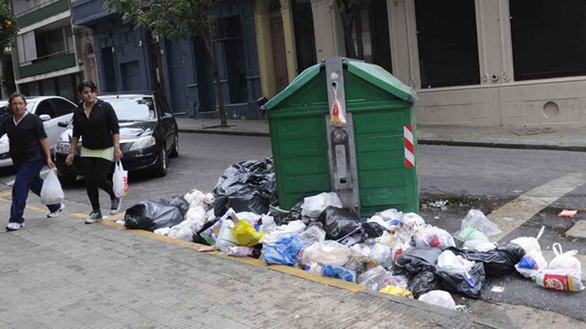La Municipalidad recomienda no sacar la basura y tenerla en los ...
