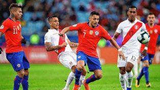 Chile y Perú juegan el Clásico del Pacífico, buscando su primer triunfo en las Eliminatorias.