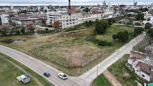 El terreno usurpado en Concepción del Uruguay está sobre las vías del ferrocarril y ya ha sido rellenado y cercado.