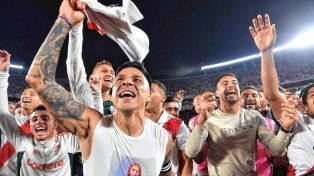 Los jugadores de River festejan el agónico triunfo ante Boca.