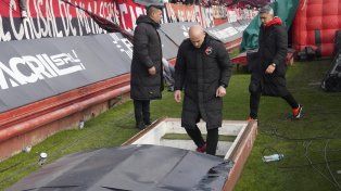 El Gallego Méndez se retira del Coloso tras el empate ante Belgrano.