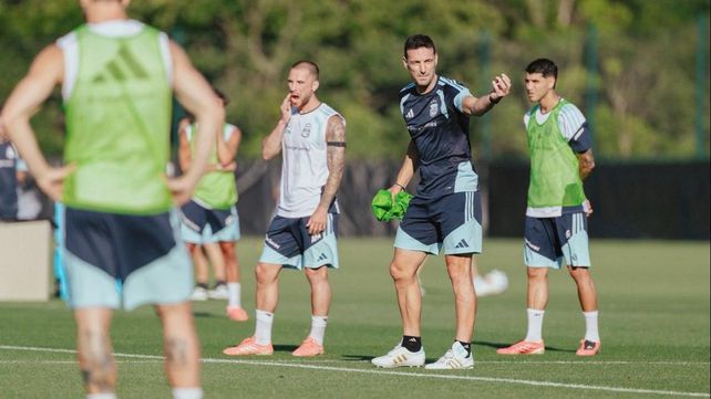 Lionel Scaloni y la última práctica de la selección argentina antes de Suiza.