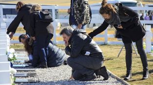 Emotiva visita de familiares de 90 soldados a Malvinas