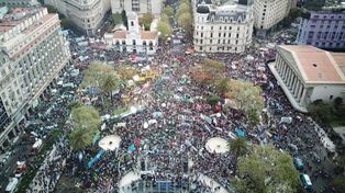 Micheli: O se cae este modelo o estos tipos dejan el gobierno