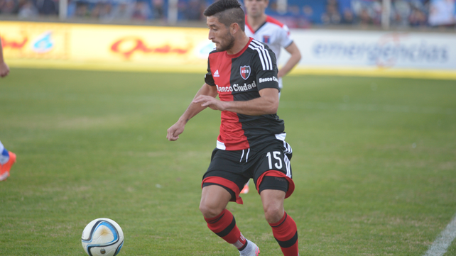 Milton Casco vistió la camiseta de Newell’s entre 2012 y 2015. Puede jugar de marcador de punta o de lateral volante.
