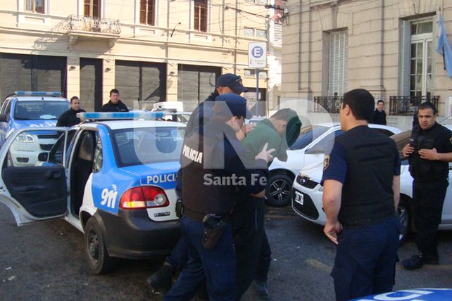 Cayó un asaltante en pleno raid delictivo en el centro de la ciudad