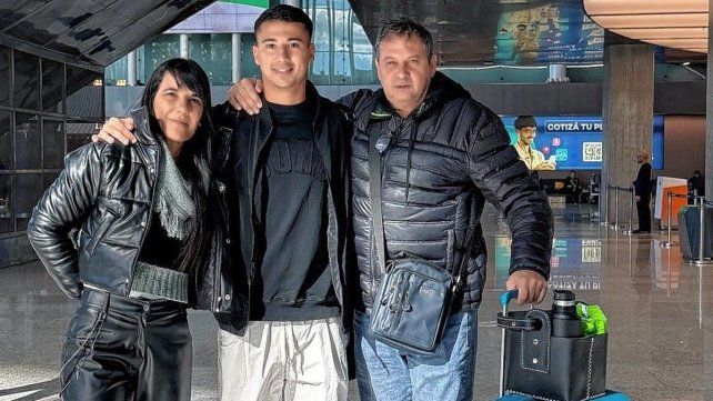 Rafael Profini dejó Unión y este martes viajó con destino a Múnich.