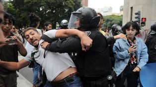 Incidentes durante una manifestación en el Incaa